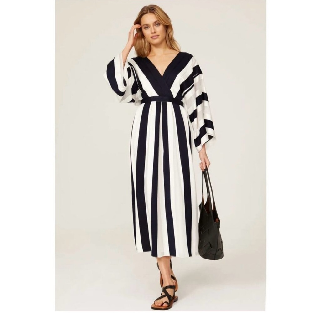 ADAM LIPPES COLLECTIVE Navy
White Striped Kimono Stripe Sleeve